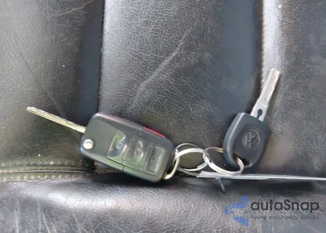 2003 Volkswagen Passat Glx from USA, damaged, VIN WVWTH63B23P104619